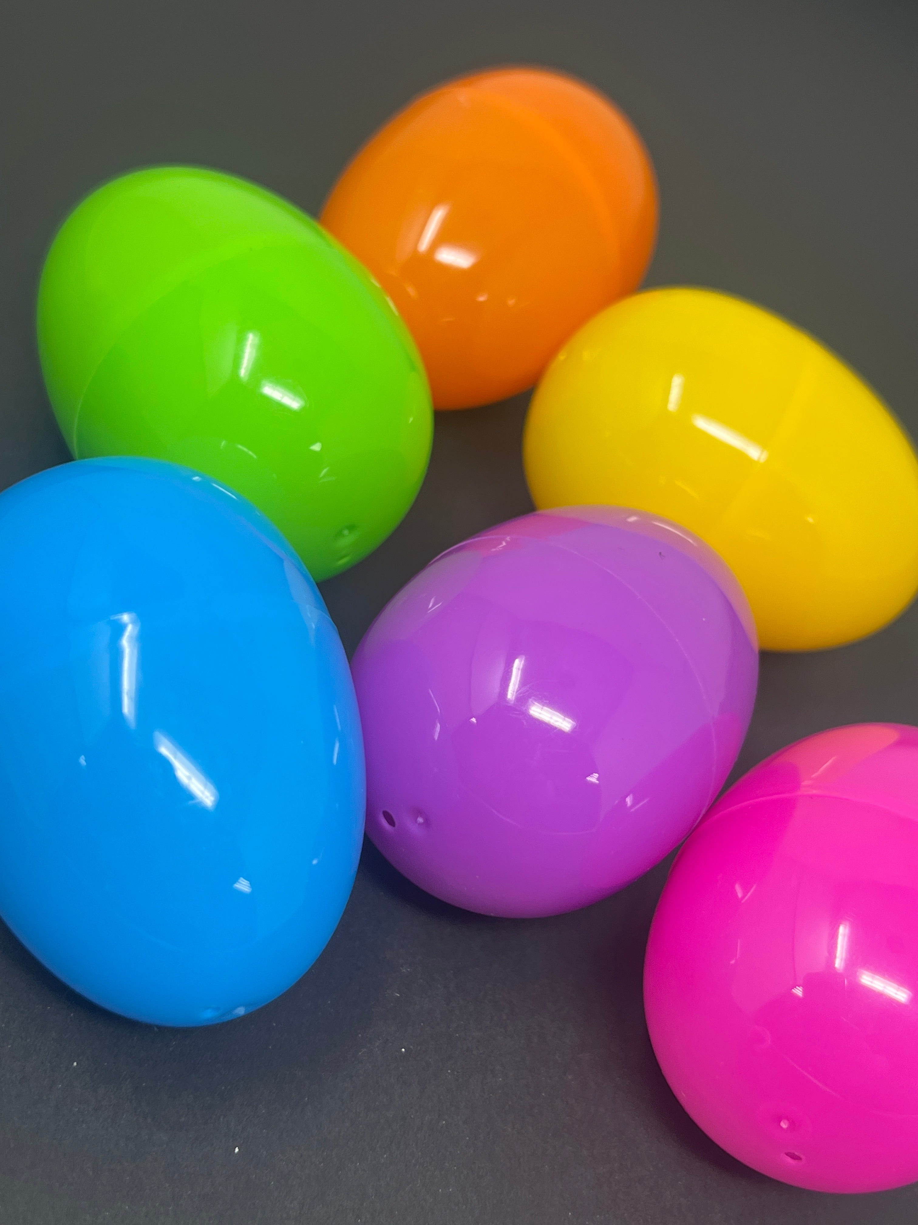 PLASTIC EGG 2 1/2''